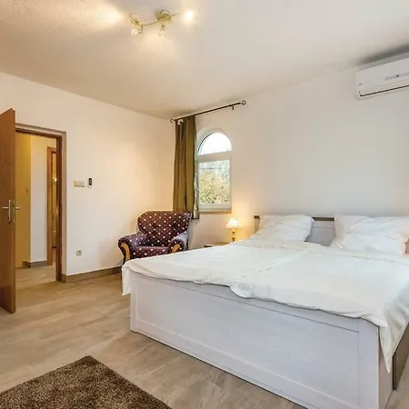 Holiday home Barusici
